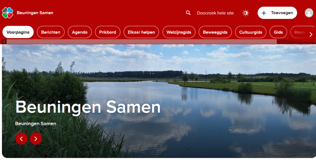 Homepage Beuningensamen.nl met foto van De Beuningse; wolkenlucht weerspiegeld in het water